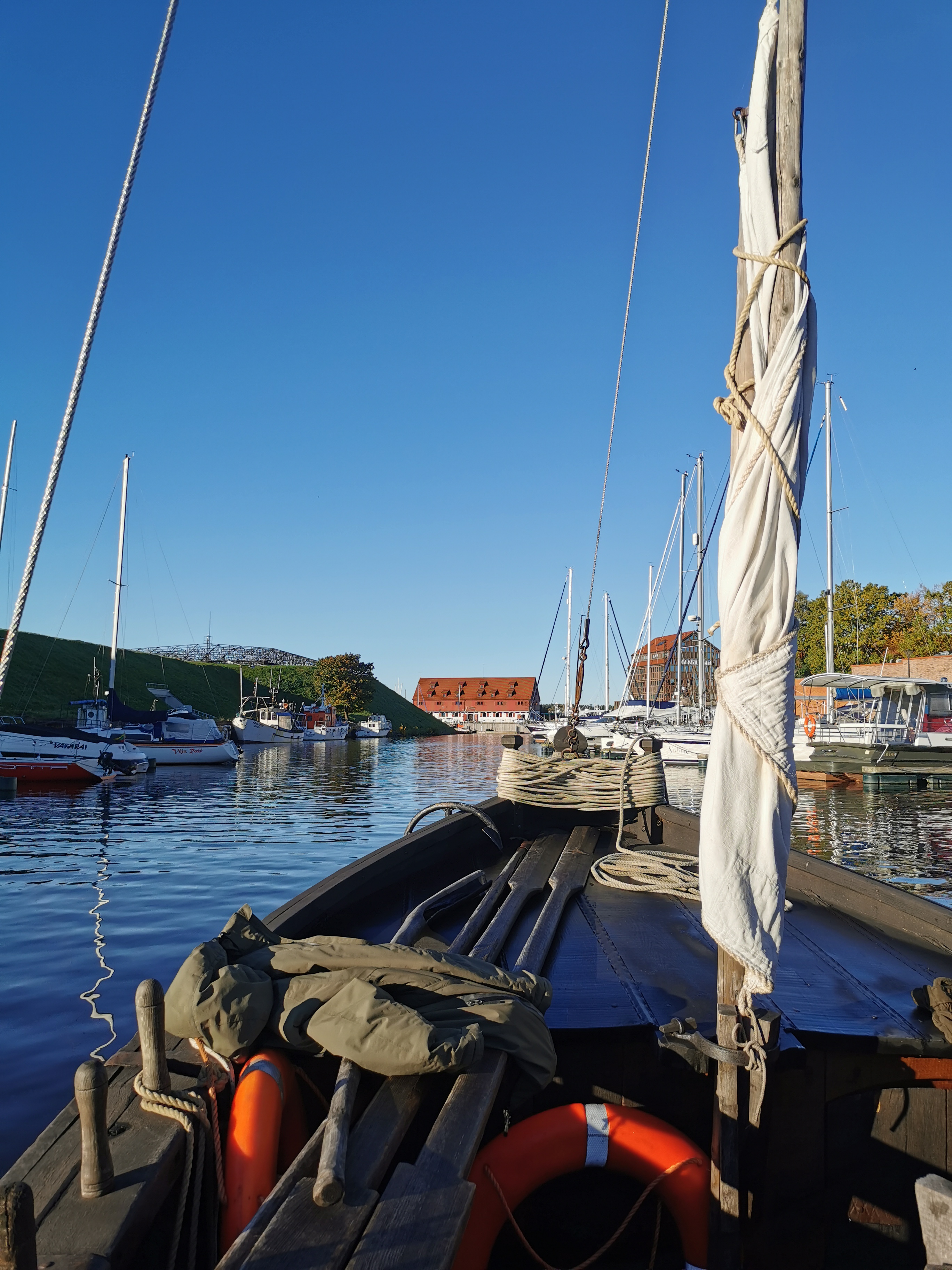 Ąžuolinės burės Ąžuolinės burės